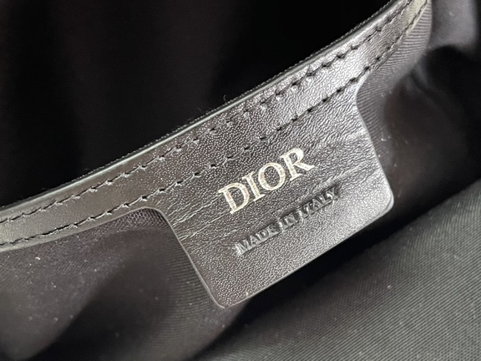 Handbag Dior 93321 size 21 x 32 x 10 cm