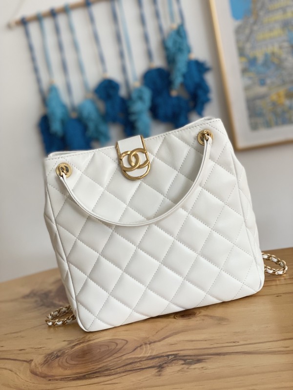 Handbag Chanel 3477 size 22*25*9* cm