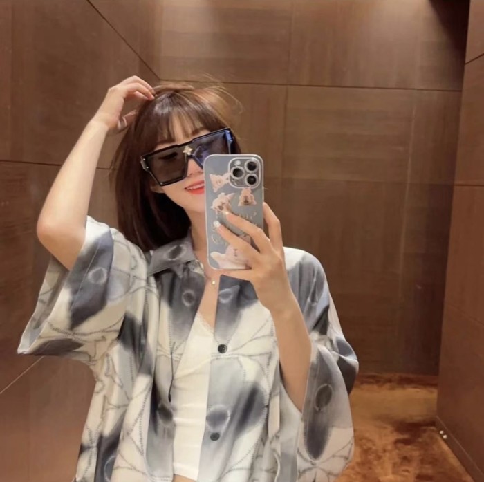 Clothes Louis Vuitton 129