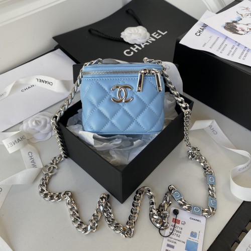 Handbag Chanel AP2718 size 12 cm