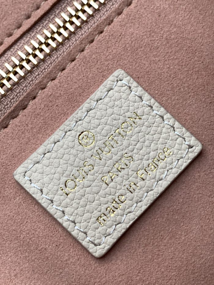 Handbag Louis Vuitton M46102 size 31 x 28 x 14 cm