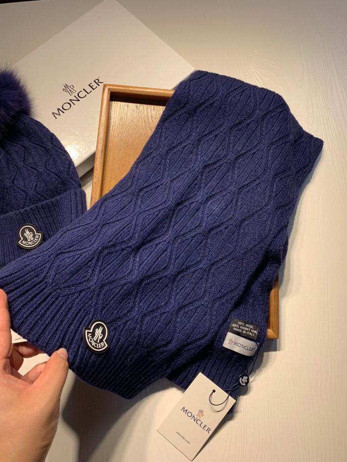 Hat & Scarf Moncler 1