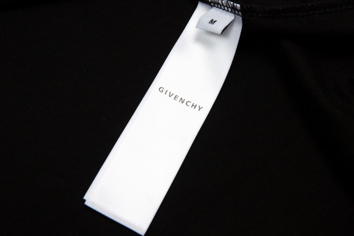 Clothes Givenchy 102