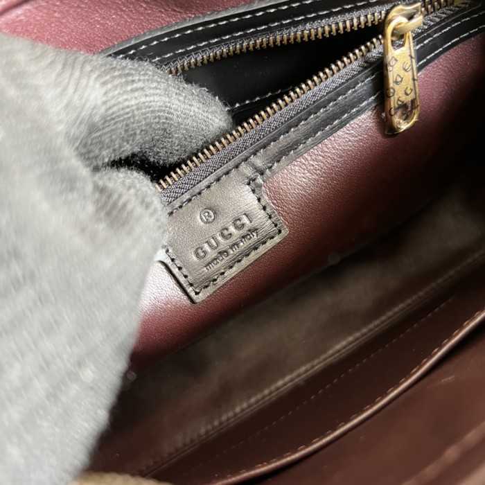 Handbag Gucci 710861 size 23.5x 16x 4.5 cm