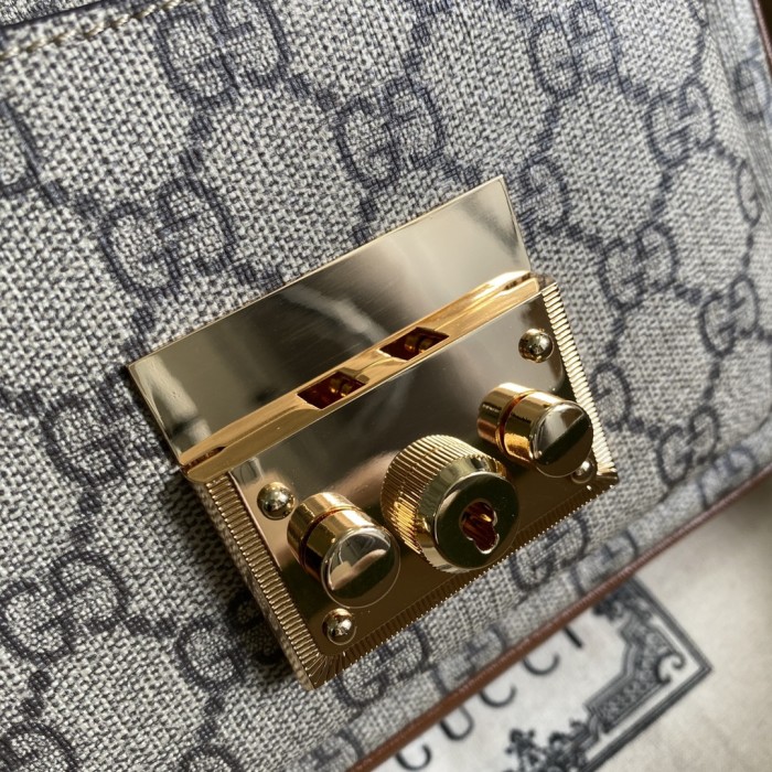 Handbag Gucci 658487 size 21*14*5 cm