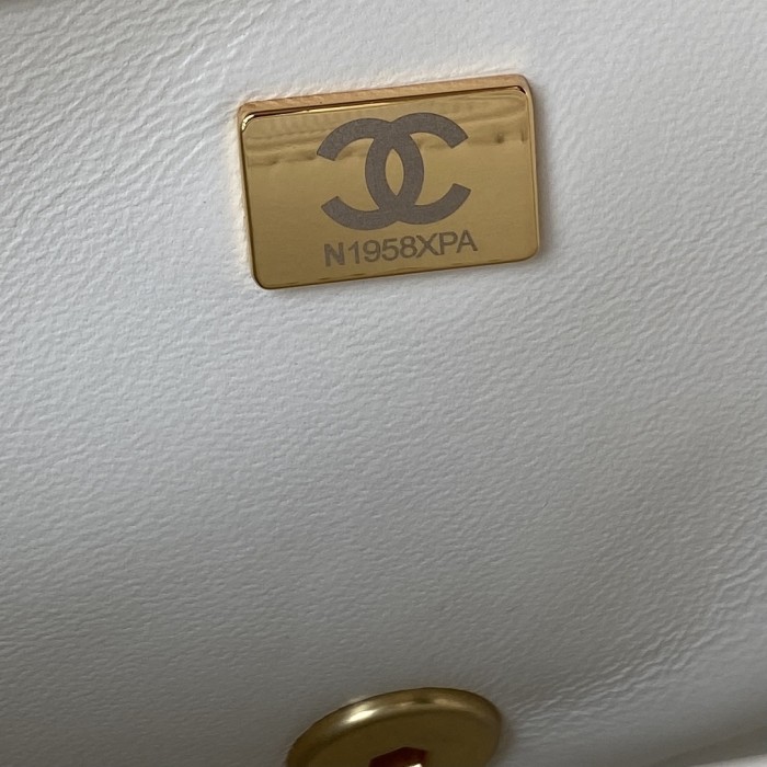 Handbag Chanel AS1792 size 19 cm