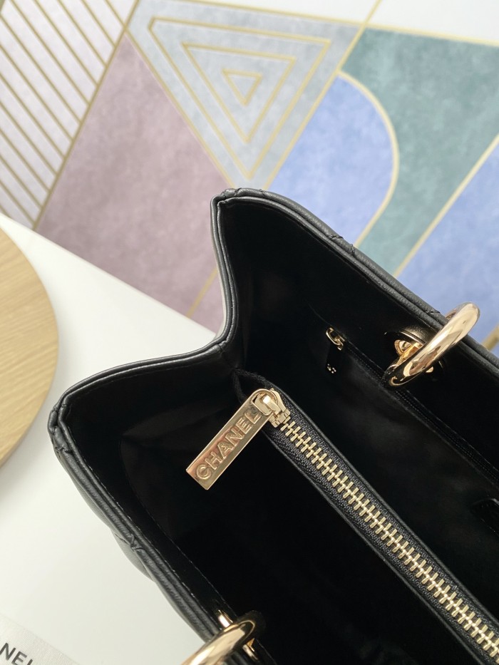 Handbag Chanel 20995 size 34x25x14 cm