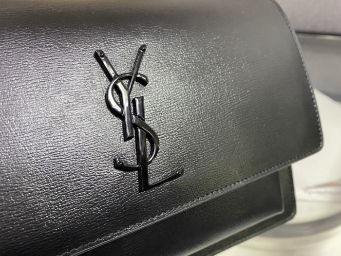 Handbags SAINT LAURENT 442906 size 22-16-9 cm