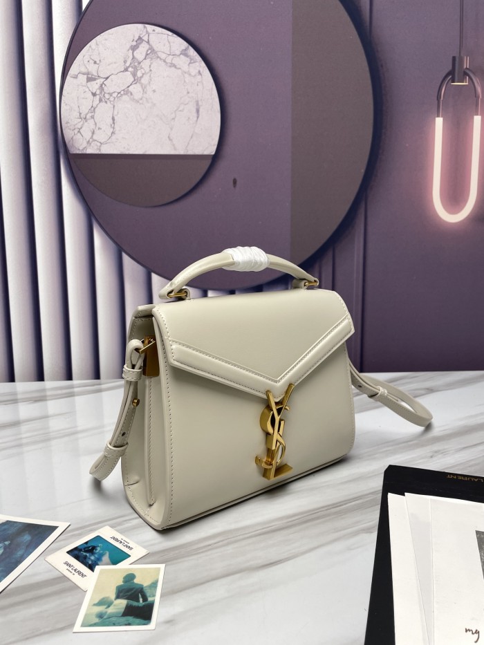 Handbags SAINT LAURENT 602716 size 20x16x7.5 cm