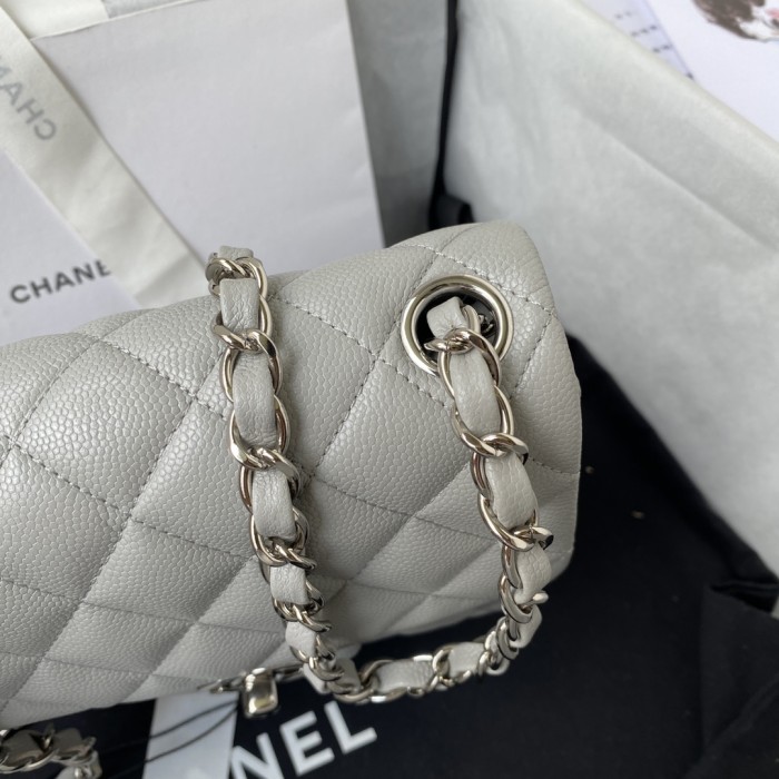 Handbag Chanel size 17 cm