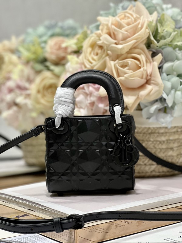 Handbag Dior 9035 size 12×10.2×5 cm