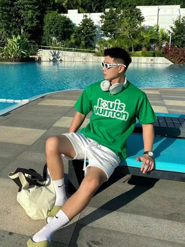 Clothes Louis Vuitton 297