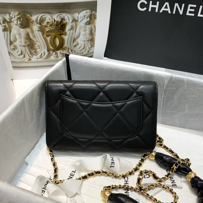 Handbag Chanel 82236 size 19 cm