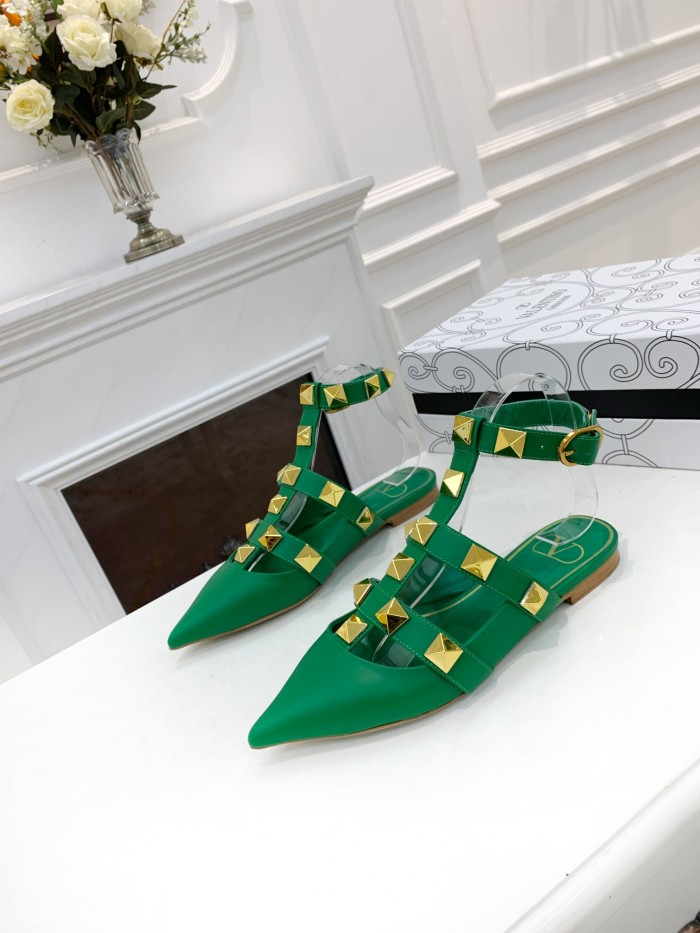 VALENTINO GARAVANI Roman Stud WOMEN 33