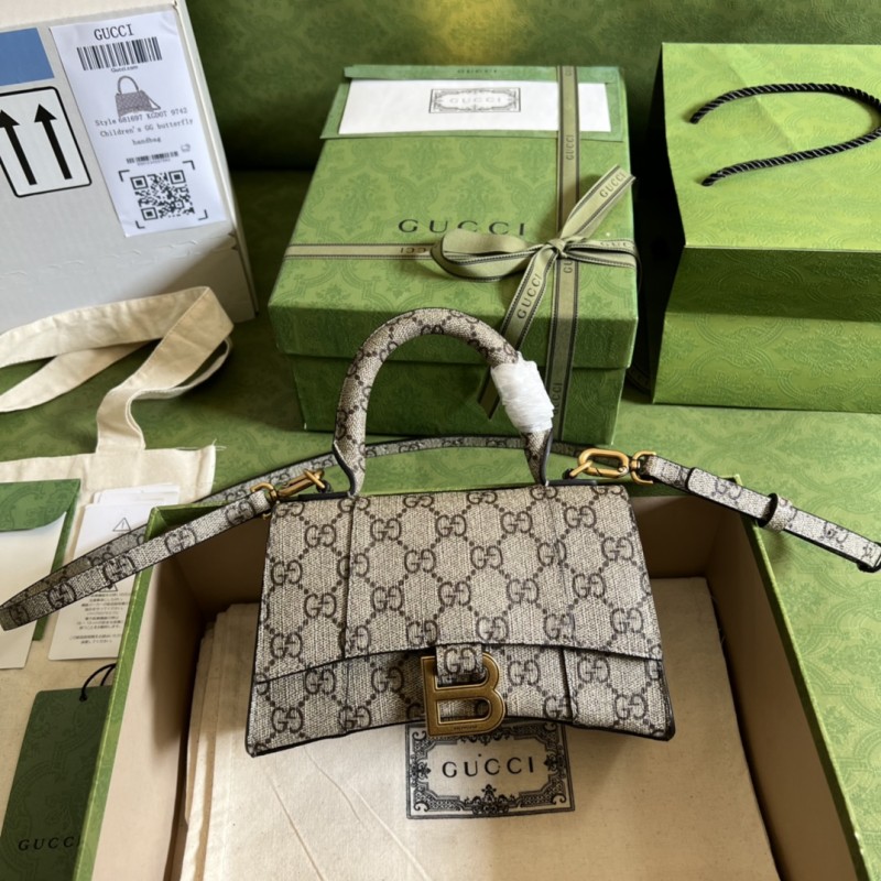 Handbag Gucci 681695 size 19 cm