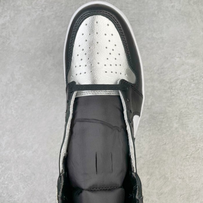 Jordan 1 Retro High Silver Toe (W)