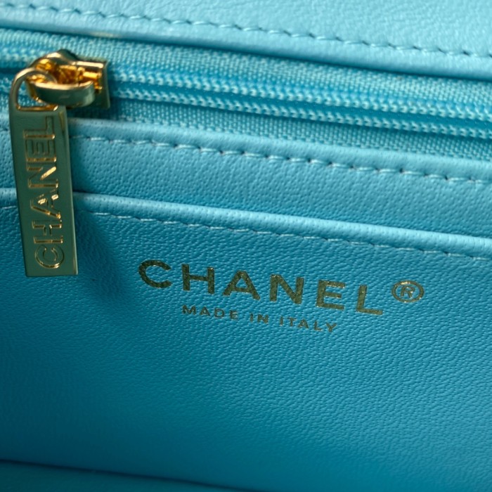 Handbag Chanel size 20 cm