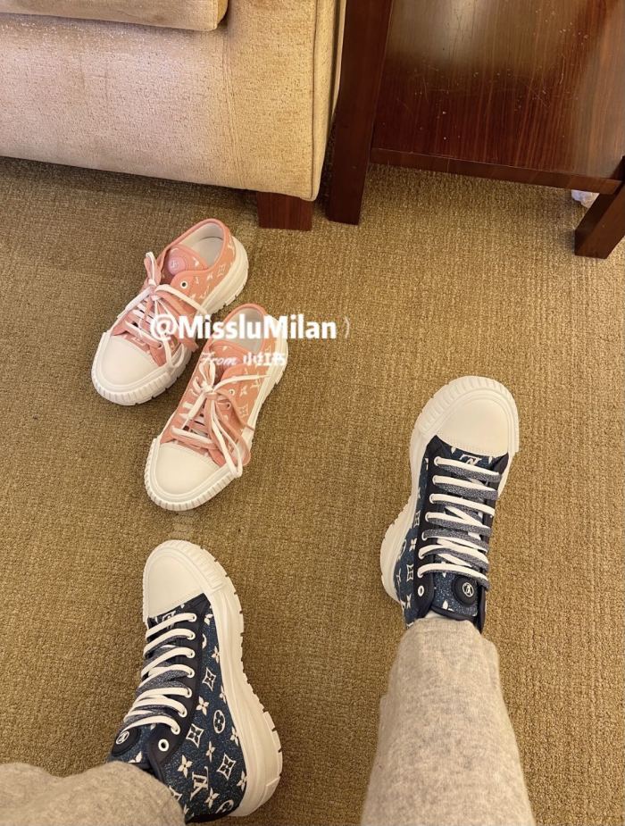 Louis Vuitton LV SQUAD TRAINER BOOTS 5