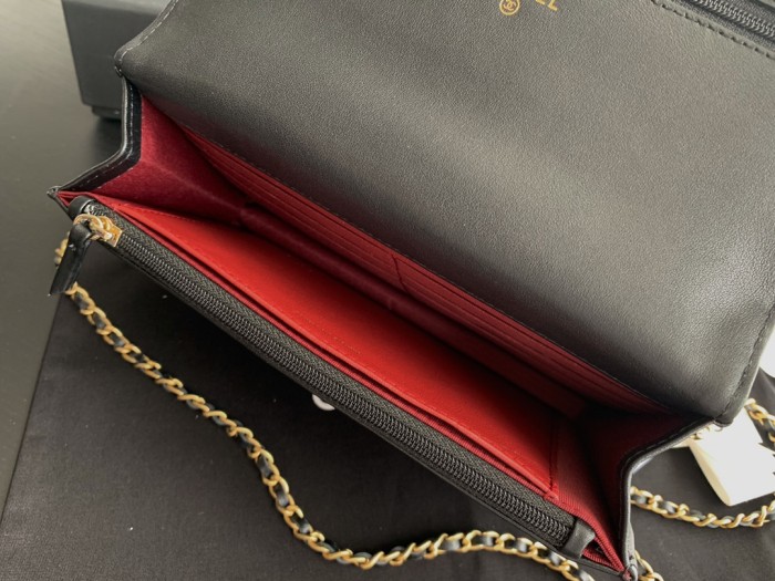 Handbag Chanel 2289 size 19 cm