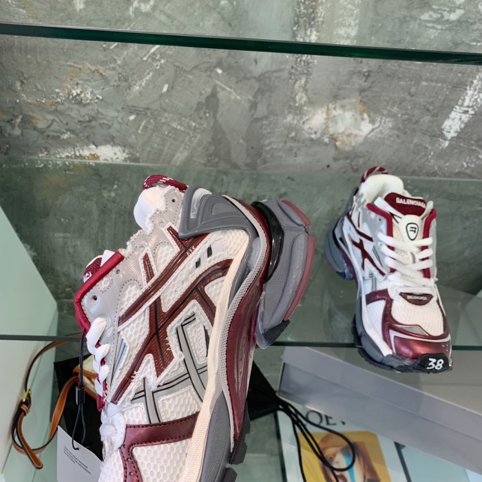 Balenciaga Runner sneaker 7