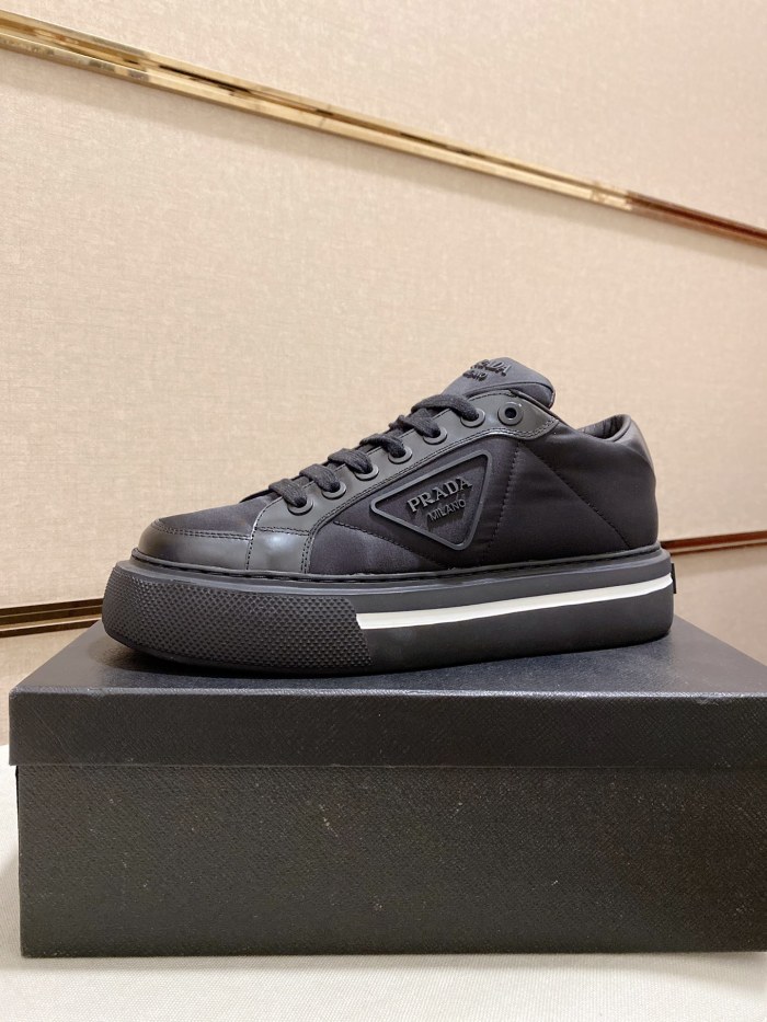 Prada Low Top sneaker 14