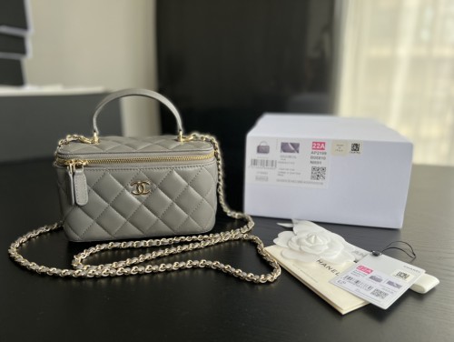 Handbag Chanel AP2199 size 17cmx9.5cmx8 cm