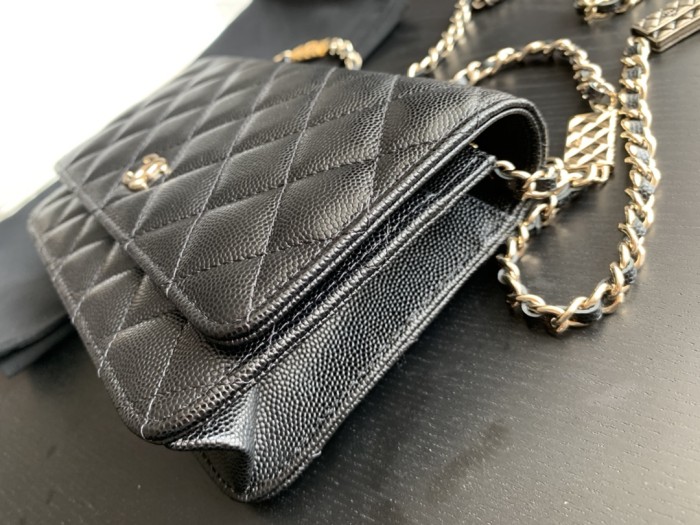Handbag Chanel AP2400 size 19 cm