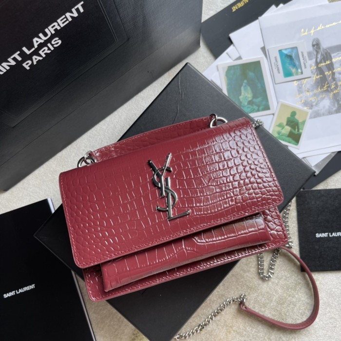 Handbags SAINT LAURENT 533026 size 19x14x5.5 cm