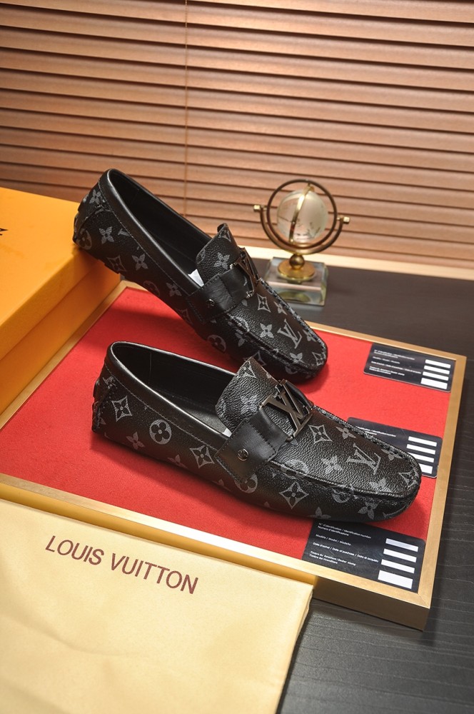Louis Vuitton Leather Boots 33