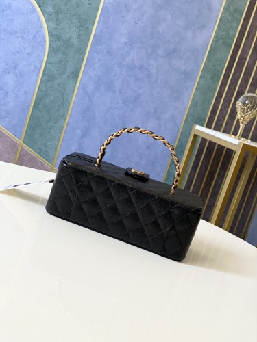 Handbag Chanel 01919 size 22 10 8.5 cm