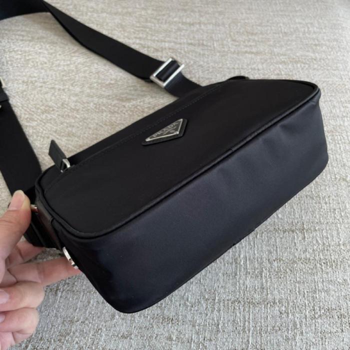 Handbag Prada 2VD048 size 23*15*7cm