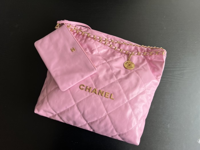 Handbag Chanel size 39cmx42cmx8 cm