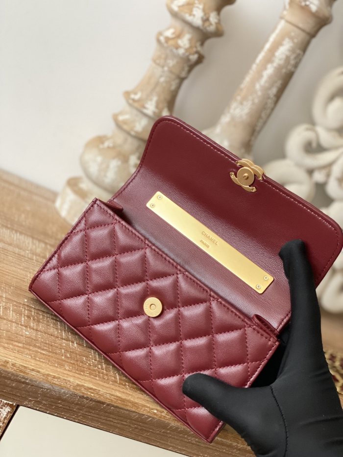 Handbag Chanel AP81214 size 10*18*4.5 cm