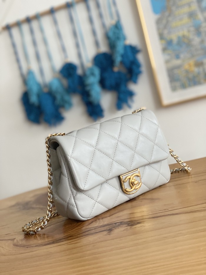 Handbag Chanel 3474 size 15*20*8 cm