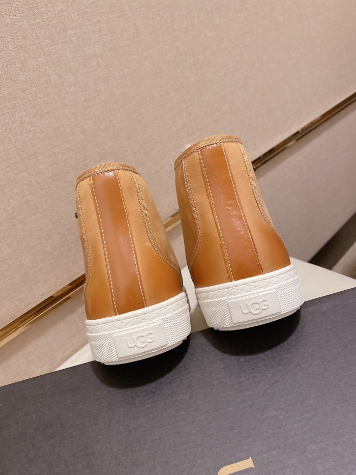 UGG Sneaker 53