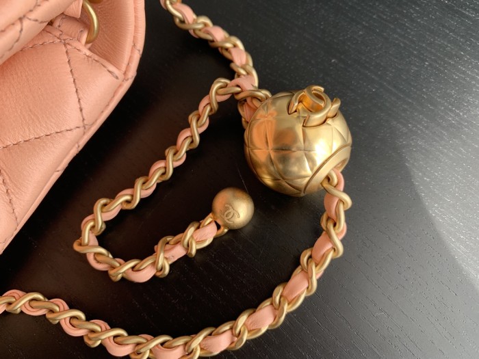 Handbag Chanel size 20 cm