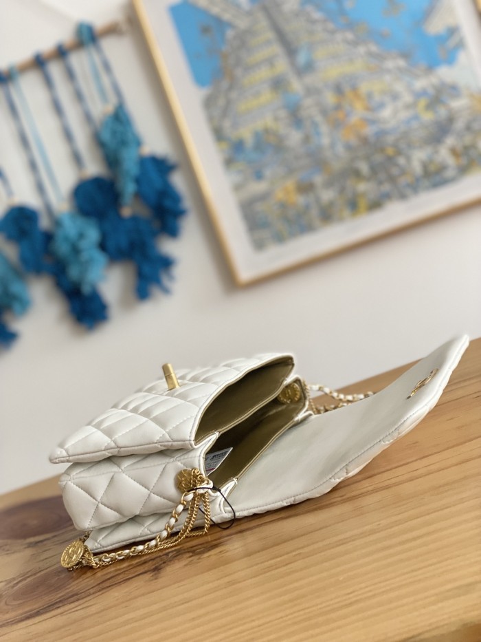 Handbag Chanel 3378 size 15cmX20cmX9 cm