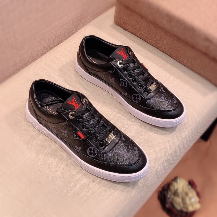 Louis Vuitton Low Top sneaker 85