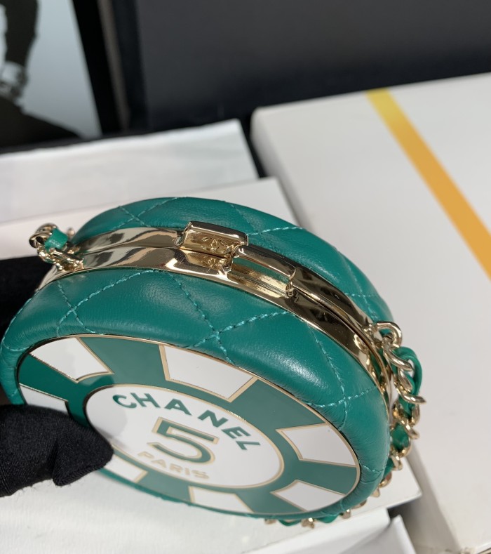 Handbag Chanel 𝐒𝐒2023 size 7.5x7.5x3 cm