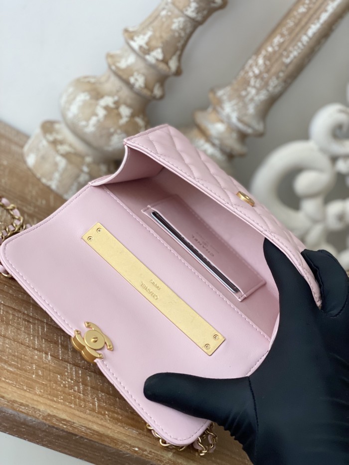 Handbag Chanel AP81214 size 10*18*4.5 cm