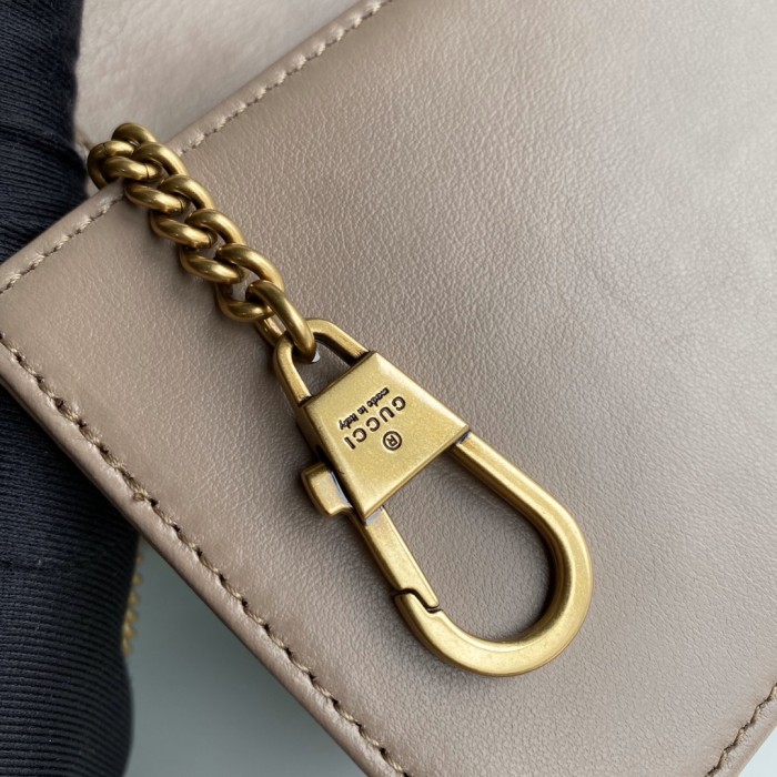 Handbag Gucci 488426 size 18*10.5*4.5 cm