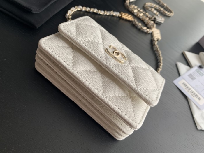 Handbag Chanel 2444 size 10cmx8cmx1.5 cm