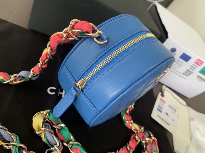 Handbag Chanel 2055 size 12cmx12cmx4.5 cm