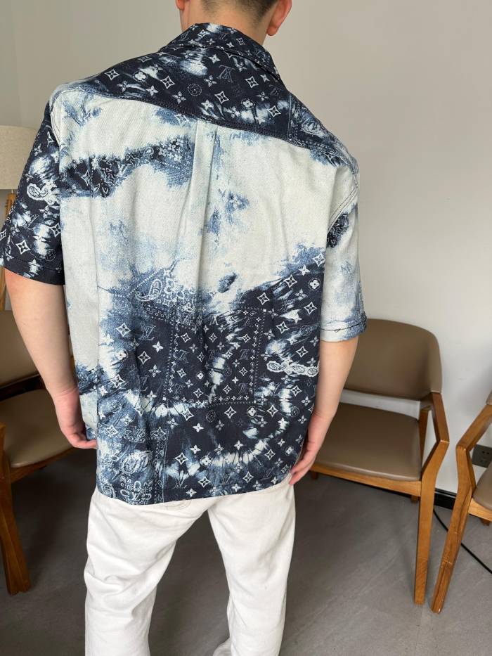 Clothes Louis Vuitton 349