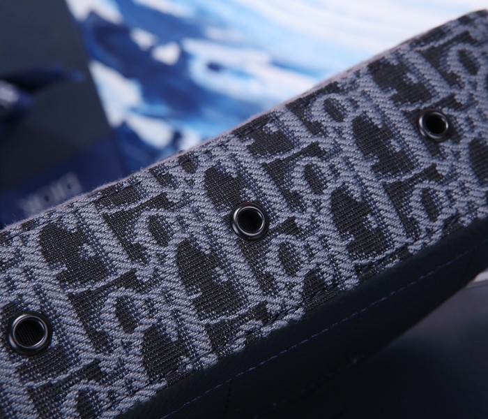 Handbag Dior size 22x15x5 cm