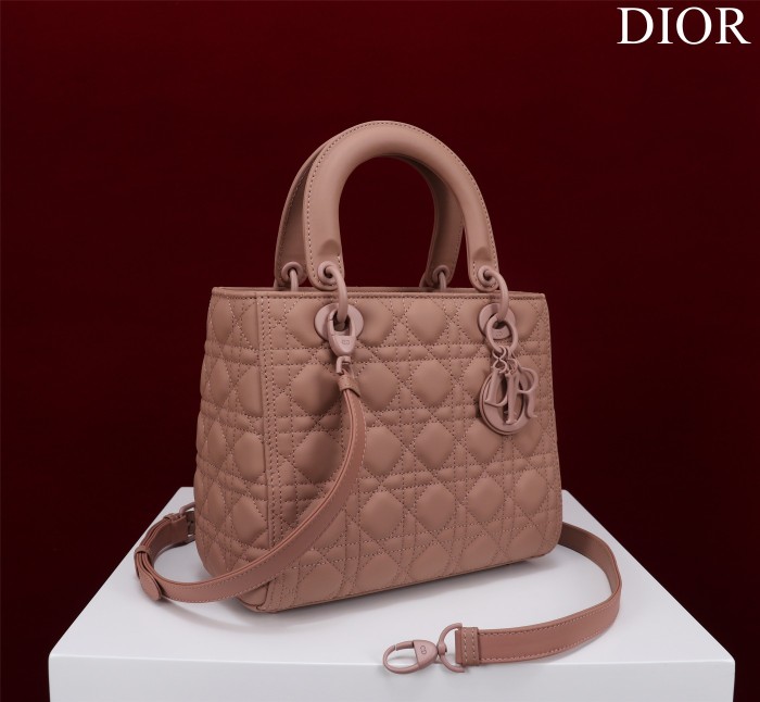 Handbag Dior M0565 size 32*24*12 cm