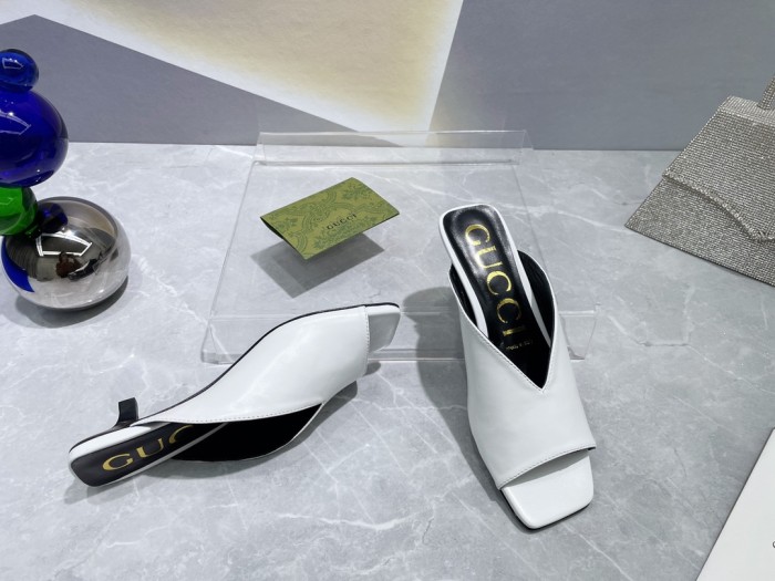 Gucci Women's mid-heel open-toe pump WOMEN 3