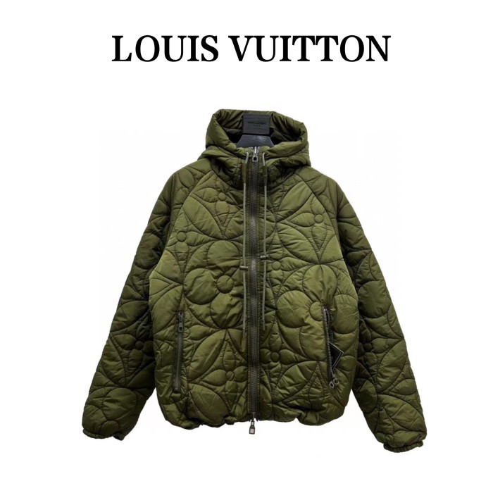 Clothes Louis Vuitton 107