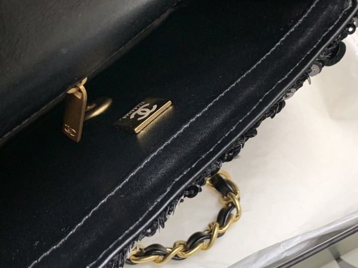 Handbag Chanel size 20 cm