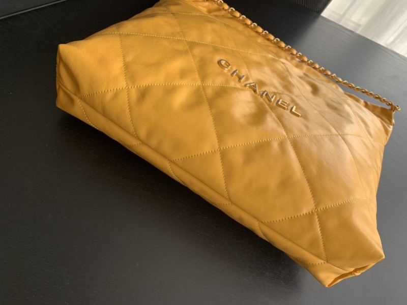 Handbag Chanel size 39cmx42cmx8 cm